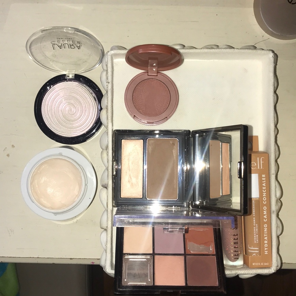 Makeup bundle - Picture 2 of 2